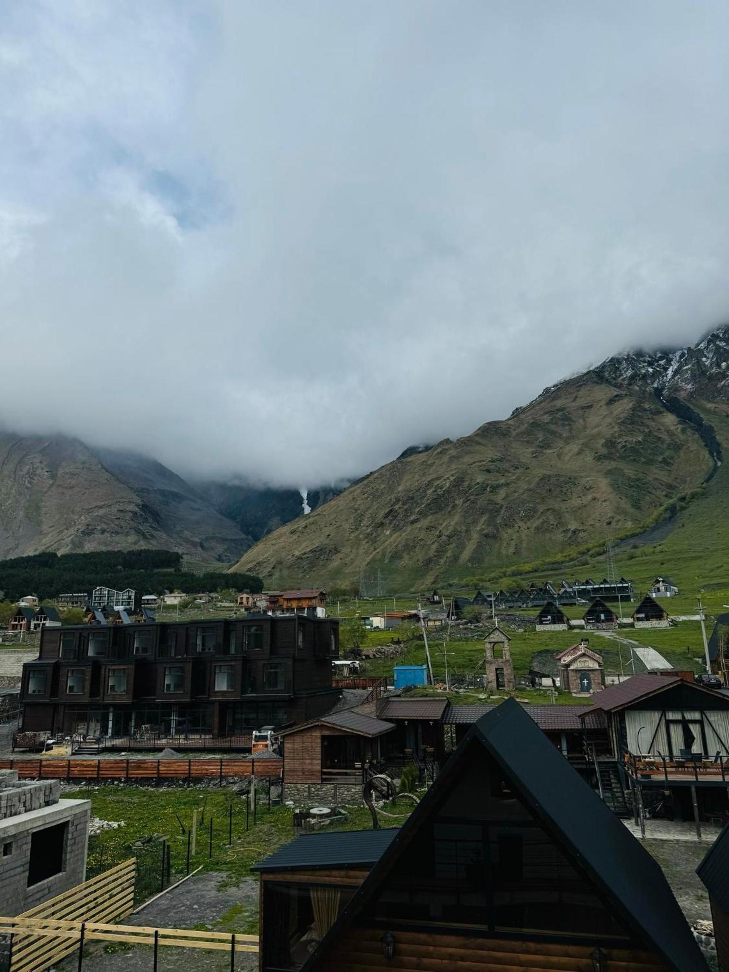 Chalet Kazbegi Hotel Exterior photo