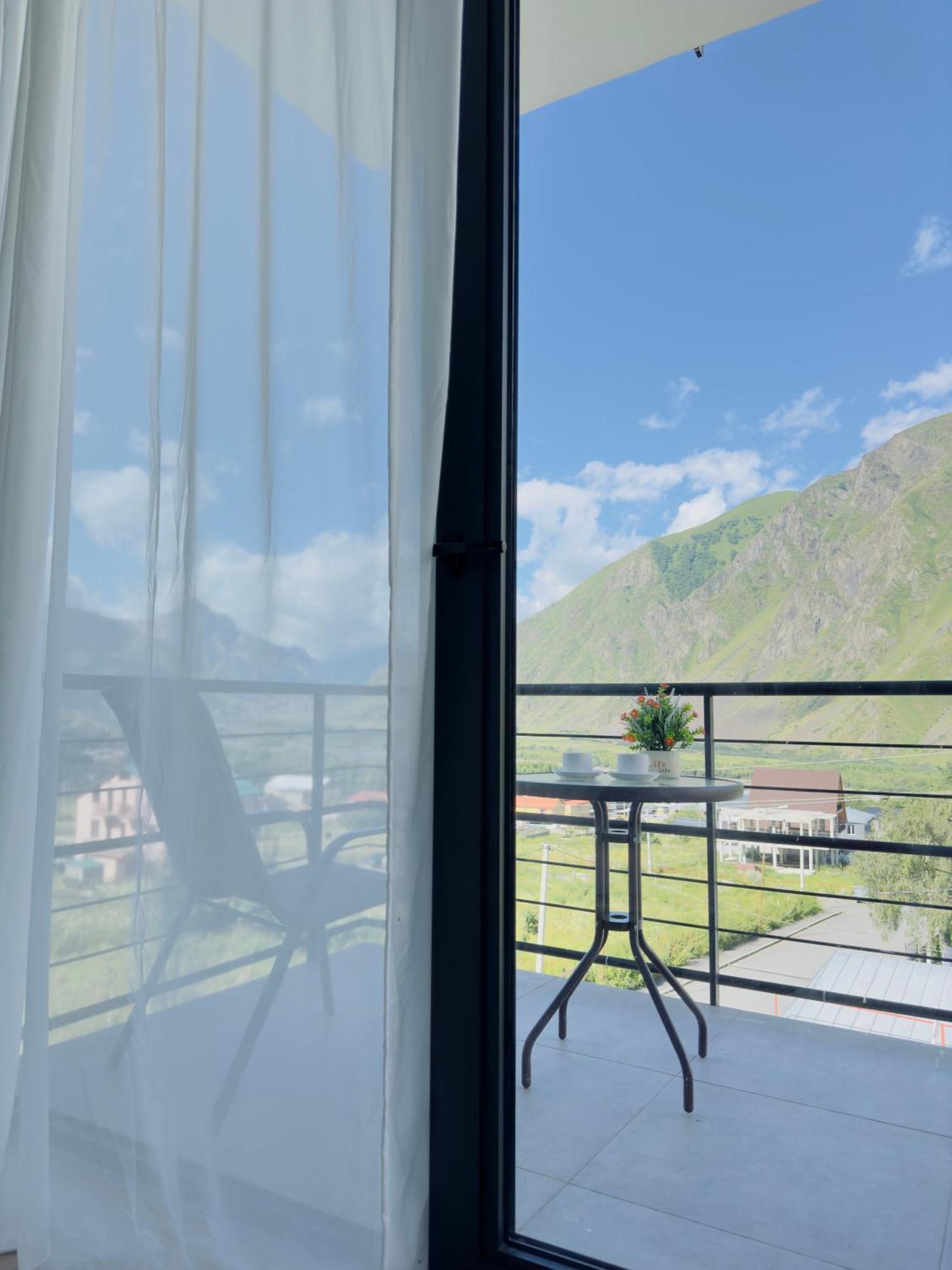 Chalet Kazbegi Hotel Exterior photo